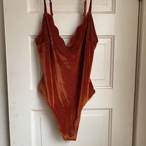 Out From Under Body Suit🌿🌿🌿